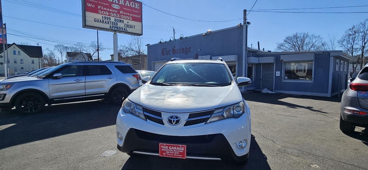 Toyota RAV4 AWD 4dr XLE (Natl) 2015