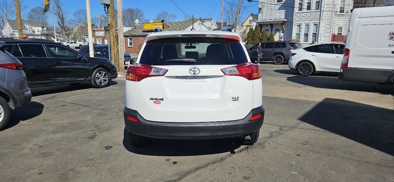 Toyota RAV4 AWD 4dr XLE (Natl) 2015