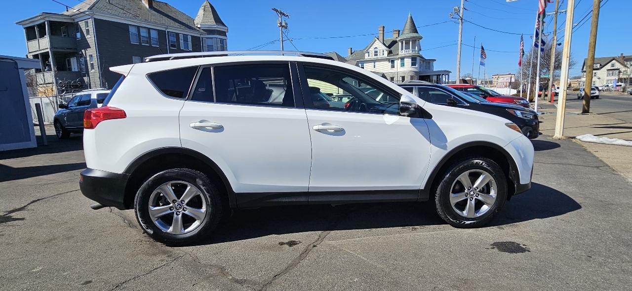 Toyota RAV4 AWD 4dr XLE (Natl) 2015