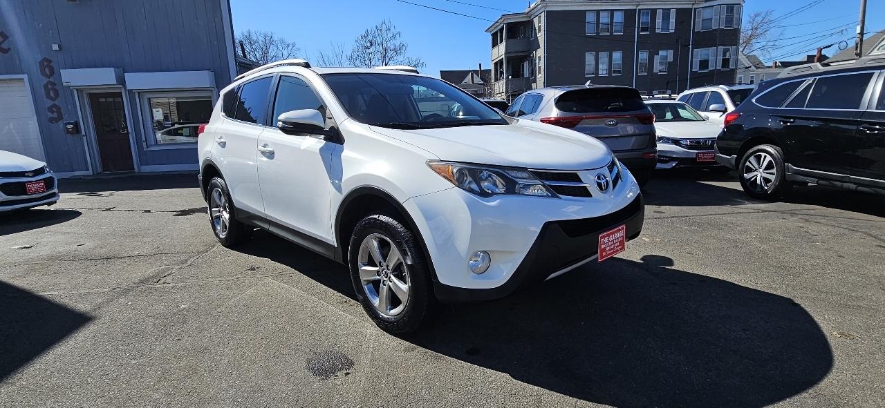 Toyota RAV4 AWD 4dr XLE (Natl) 2015