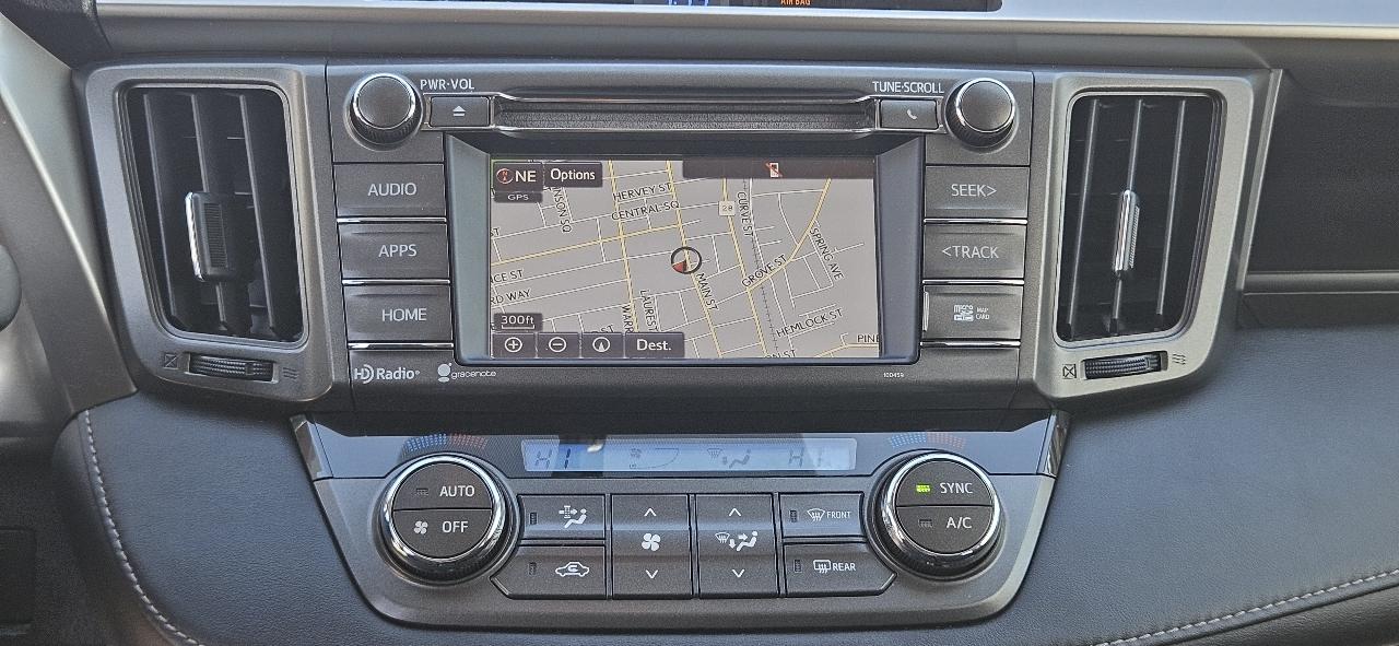 Toyota RAV4 AWD 4dr XLE (Natl) 2015