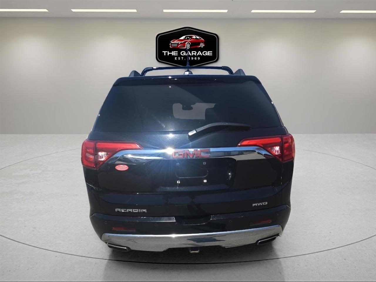 GMC Acadia AWD 4dr Denali 2017
