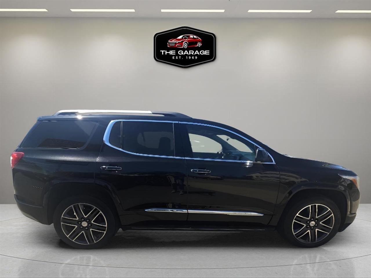 GMC Acadia AWD 4dr Denali 2017
