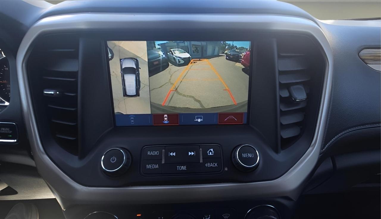 GMC Acadia AWD 4dr Denali 2017
