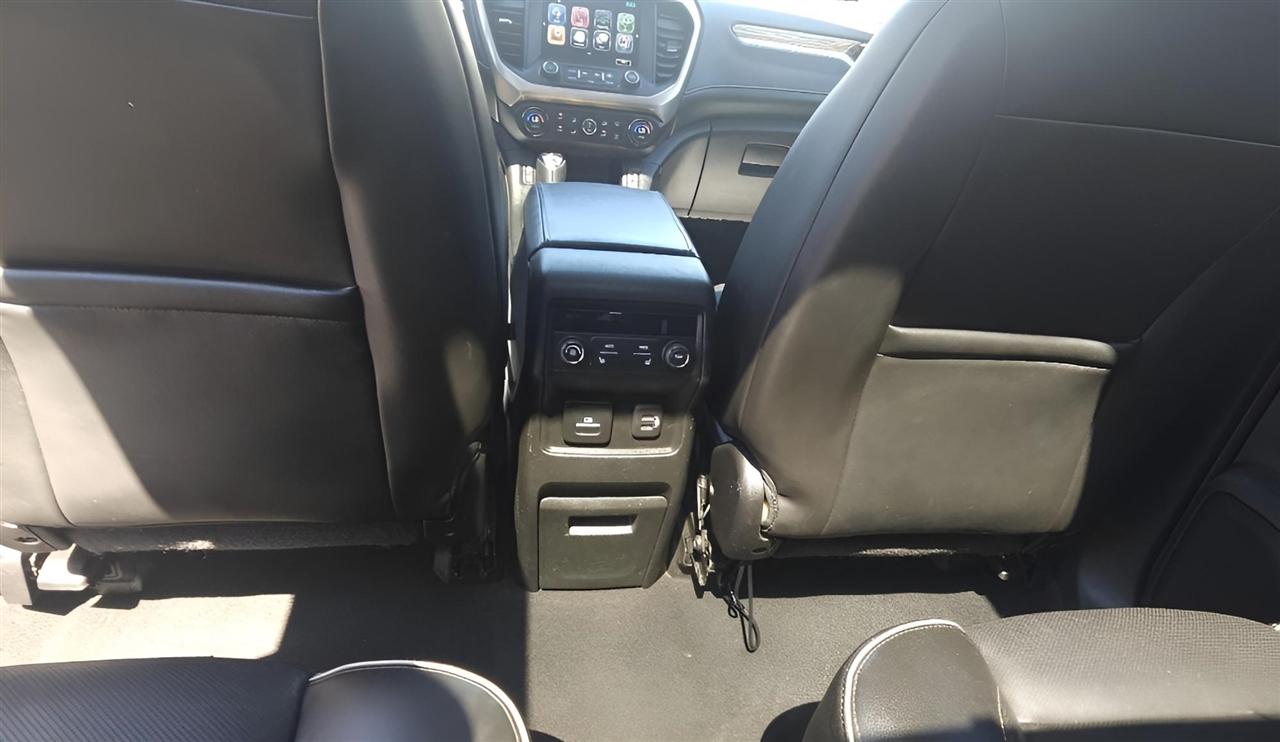 GMC Acadia AWD 4dr Denali 2017