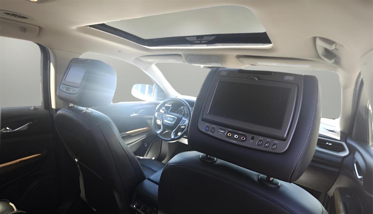 GMC Acadia AWD 4dr Denali 2017