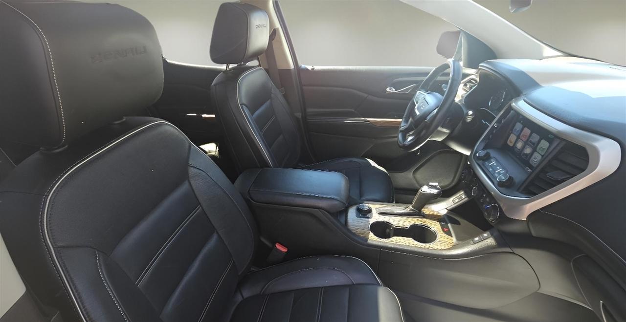 GMC Acadia AWD 4dr Denali 2017