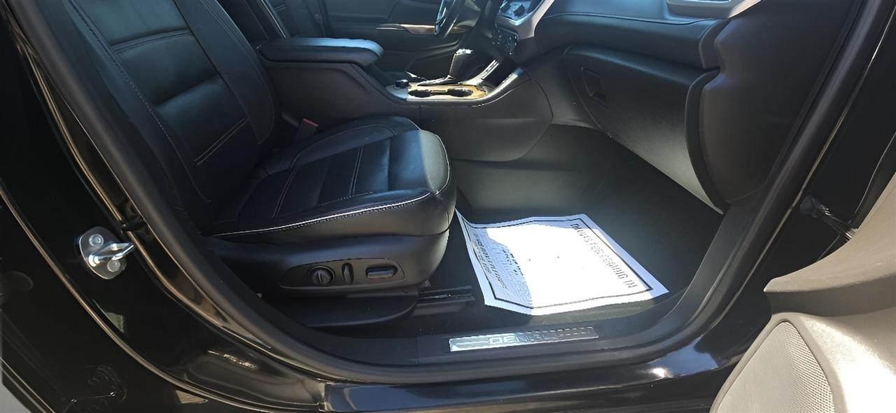 GMC Acadia AWD 4dr Denali 2017