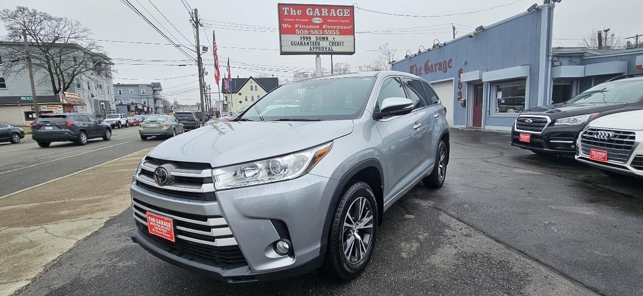 Toyota Highlander LE V6 AWD (Natl) 2018