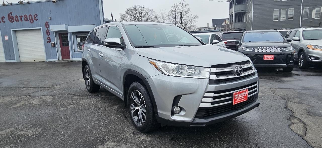 Toyota Highlander LE V6 AWD (Natl) 2018