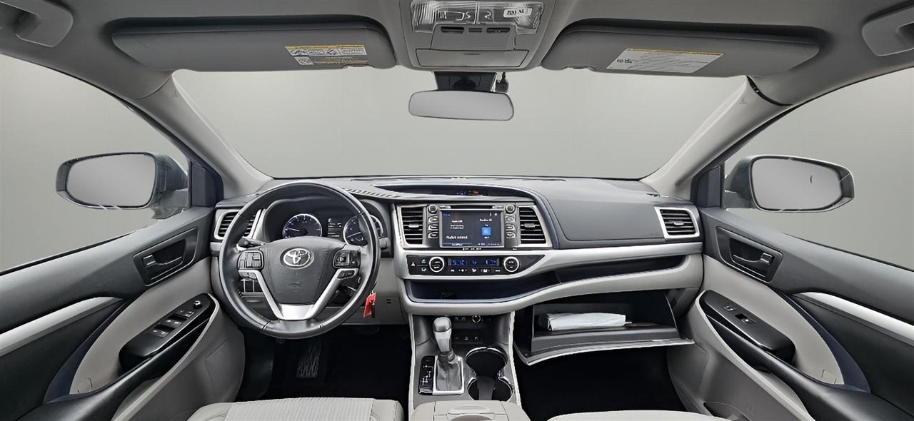 Toyota Highlander LE Plus V6 AWD (Natl) 2018