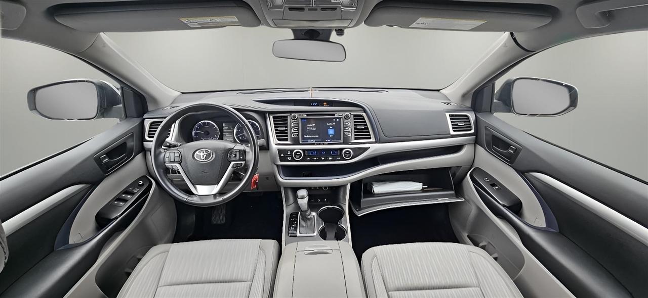 Toyota Highlander LE Plus V6 AWD (Natl) 2018