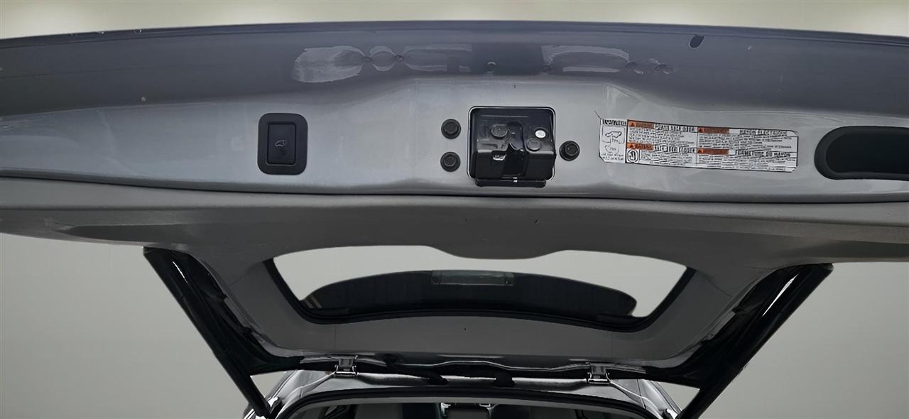 Toyota Highlander LE Plus V6 AWD (Natl) 2018