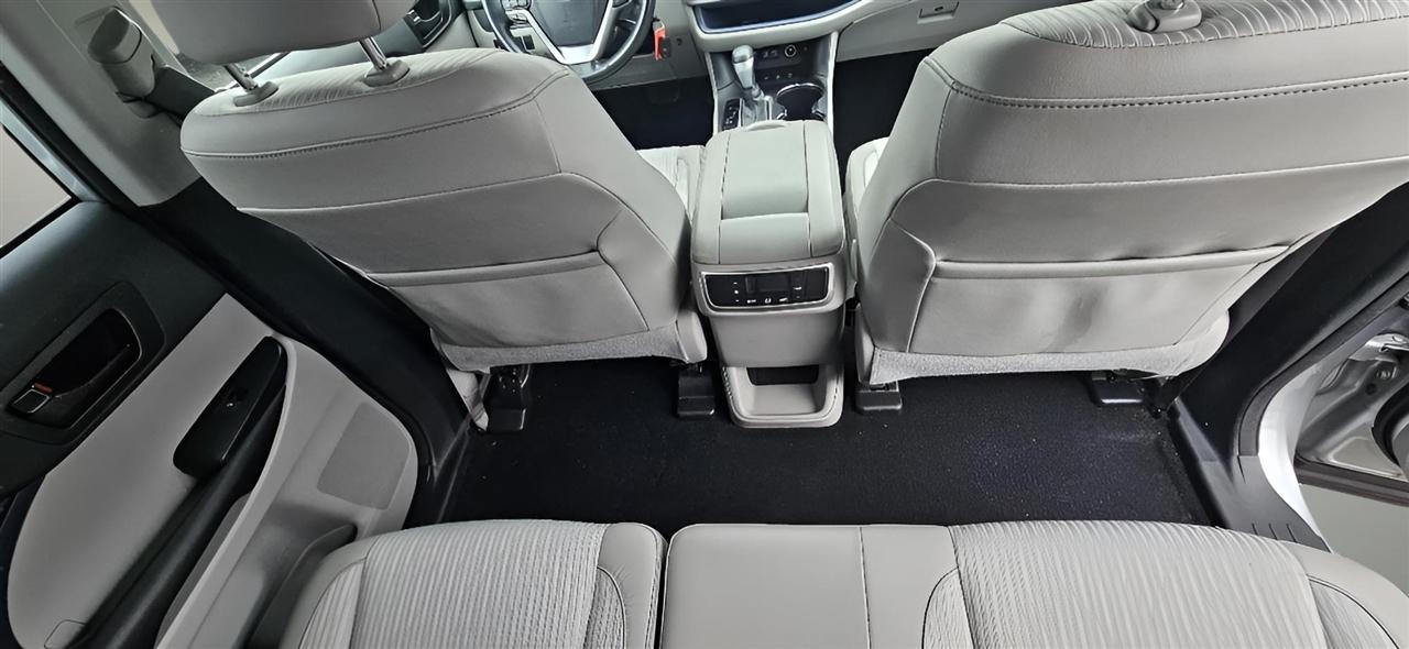 Toyota Highlander LE Plus V6 AWD (Natl) 2018