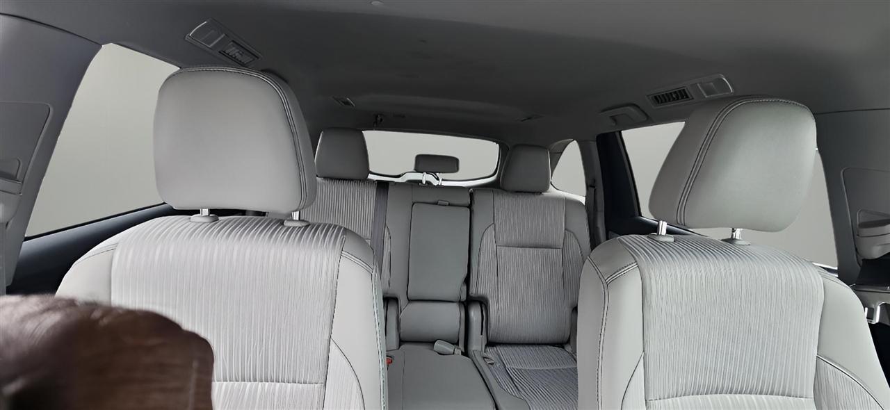 Toyota Highlander LE Plus V6 AWD (Natl) 2018