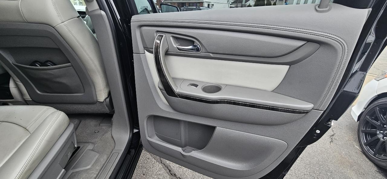 GMC Acadia AWD 4dr SLT w/SLT-1 2016