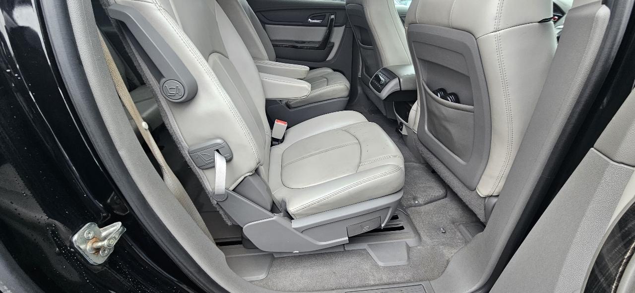 GMC Acadia AWD 4dr SLT w/SLT-1 2016