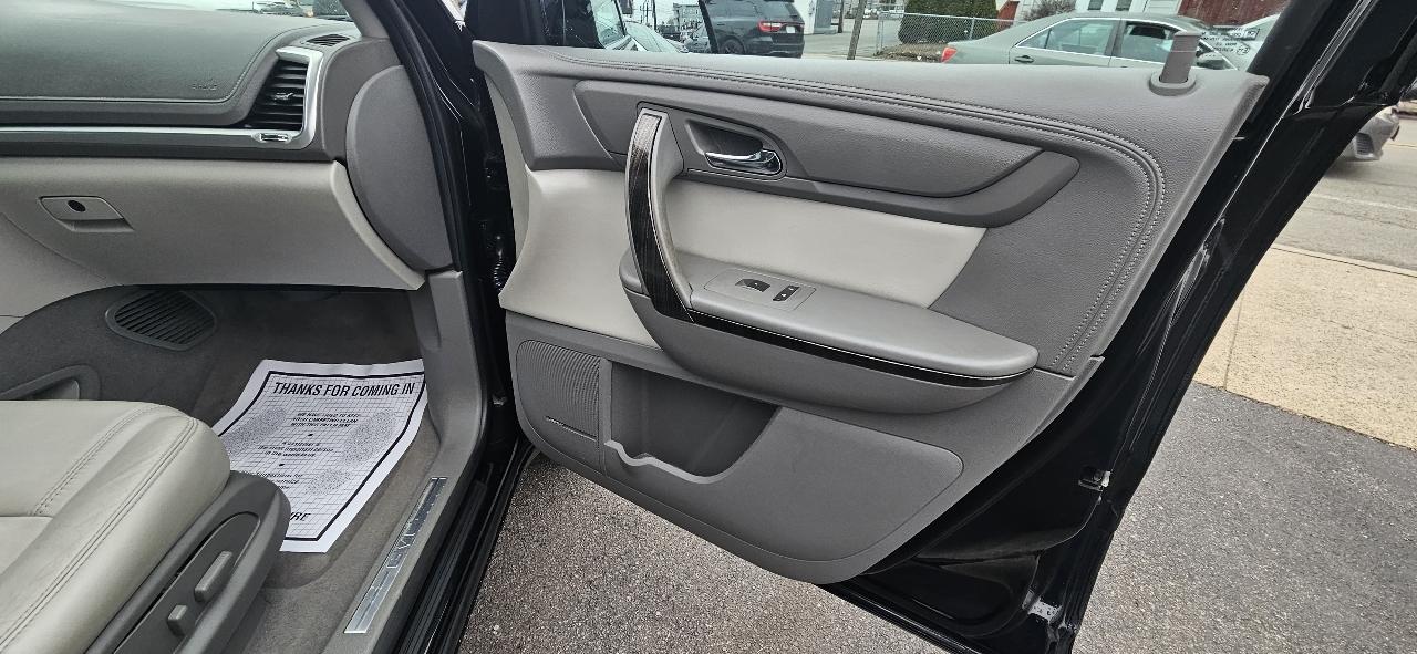 GMC Acadia AWD 4dr SLT w/SLT-1 2016