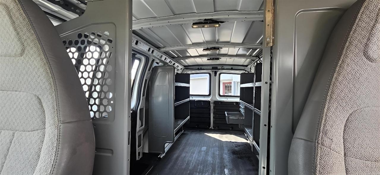 Chevrolet Express Cargo Van  2022