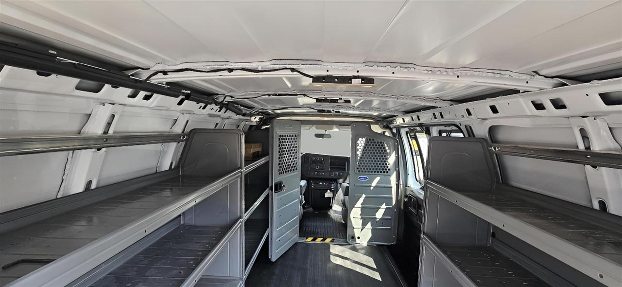 Chevrolet Express Cargo Van  2022