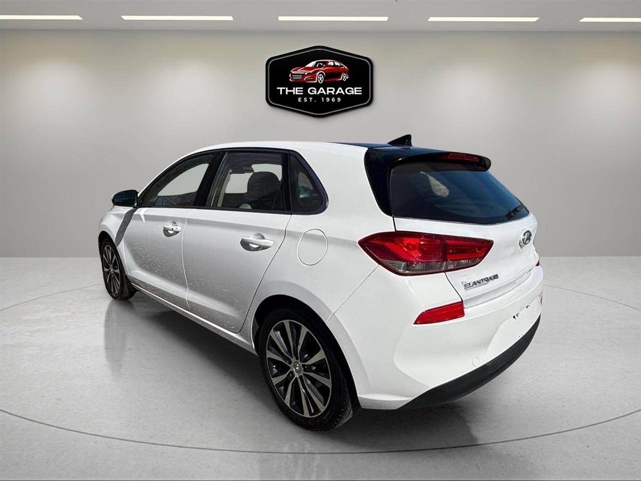 Hyundai Elantra GT Auto 2020