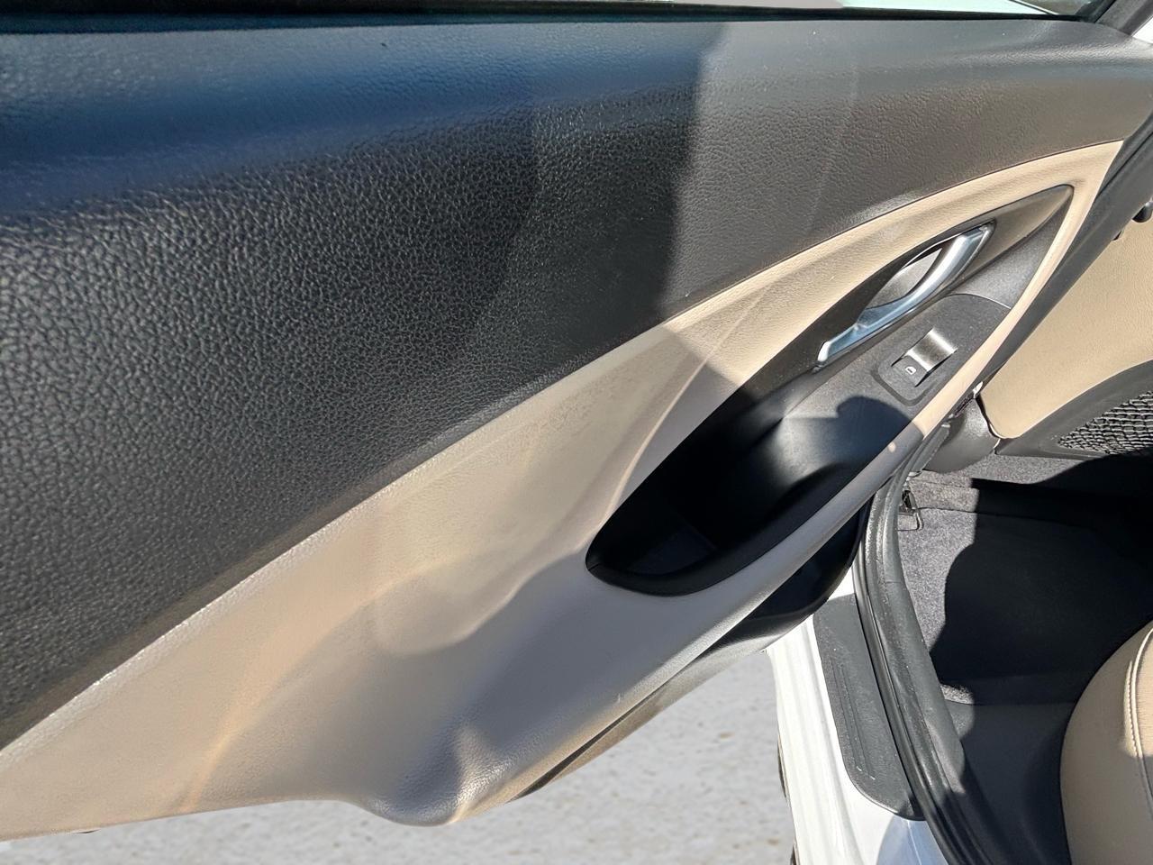 Hyundai Elantra GT Auto 2020