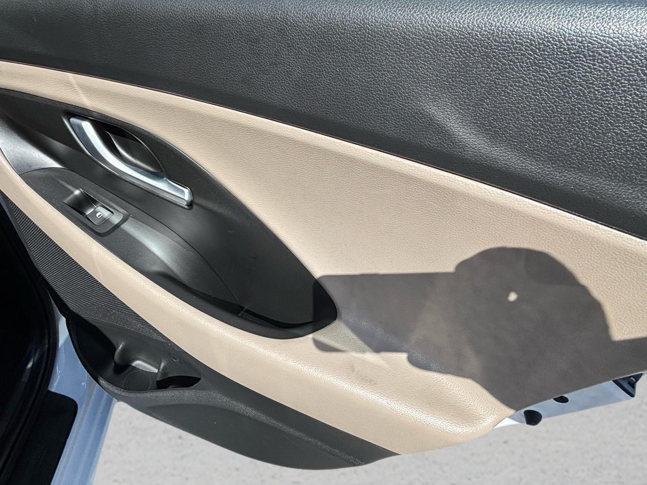 Hyundai Elantra GT Auto 2020