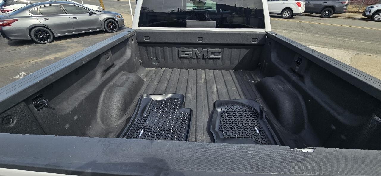 GMC Sierra 1500 4WD Crew Cab 143.5" SLT 2018