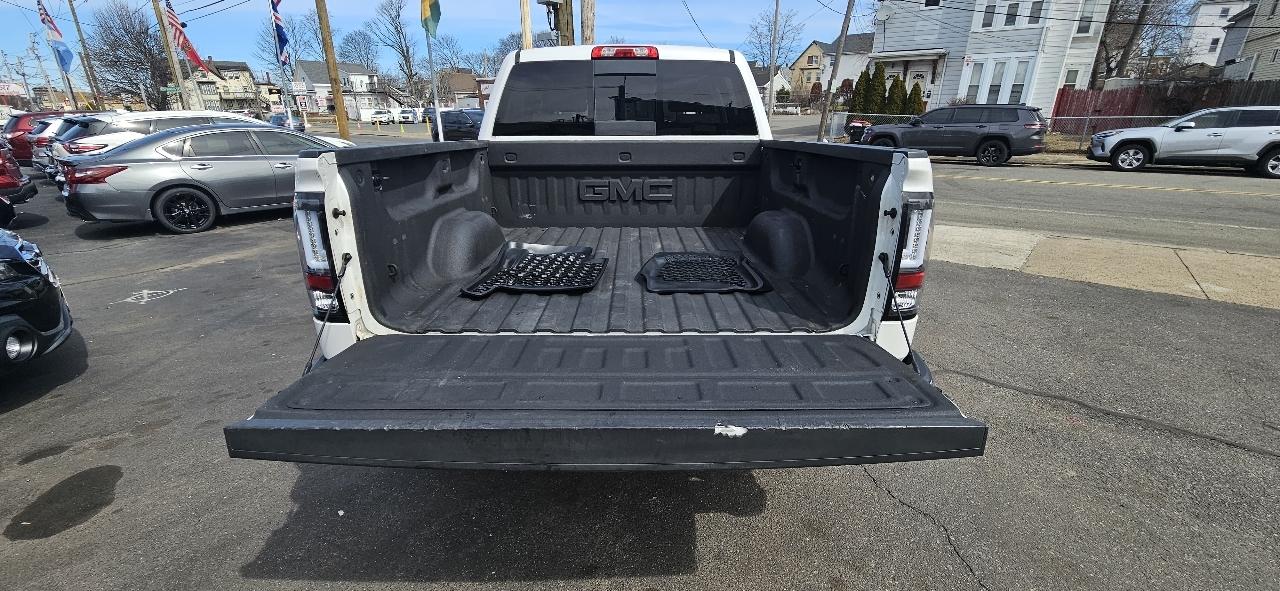 GMC Sierra 1500 4WD Crew Cab 143.5" SLT 2018