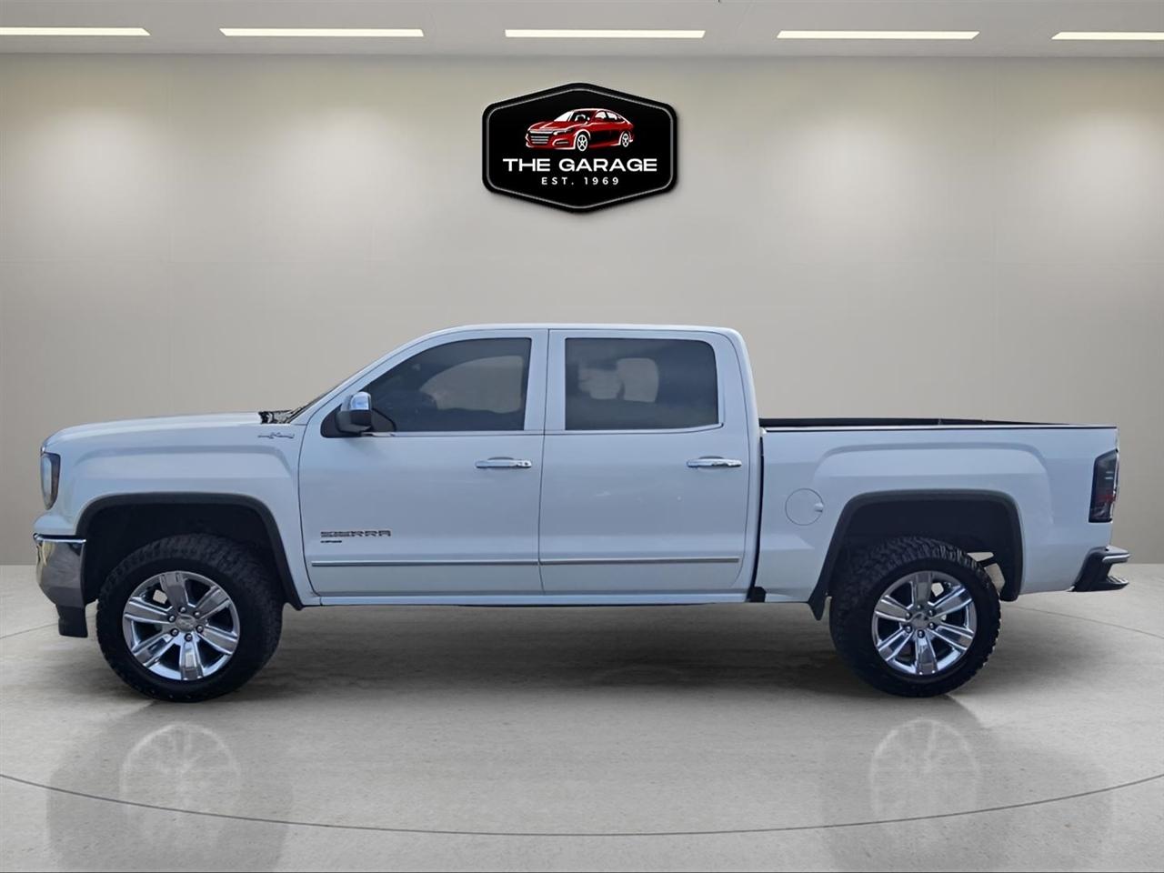 GMC Sierra 1500 4WD Crew Cab 143.5" SLT 2018