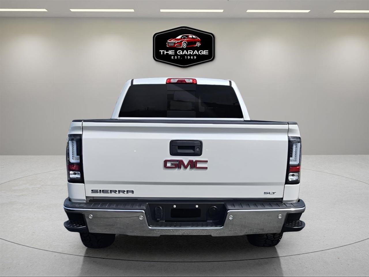 GMC Sierra 1500 4WD Crew Cab 143.5" SLT 2018