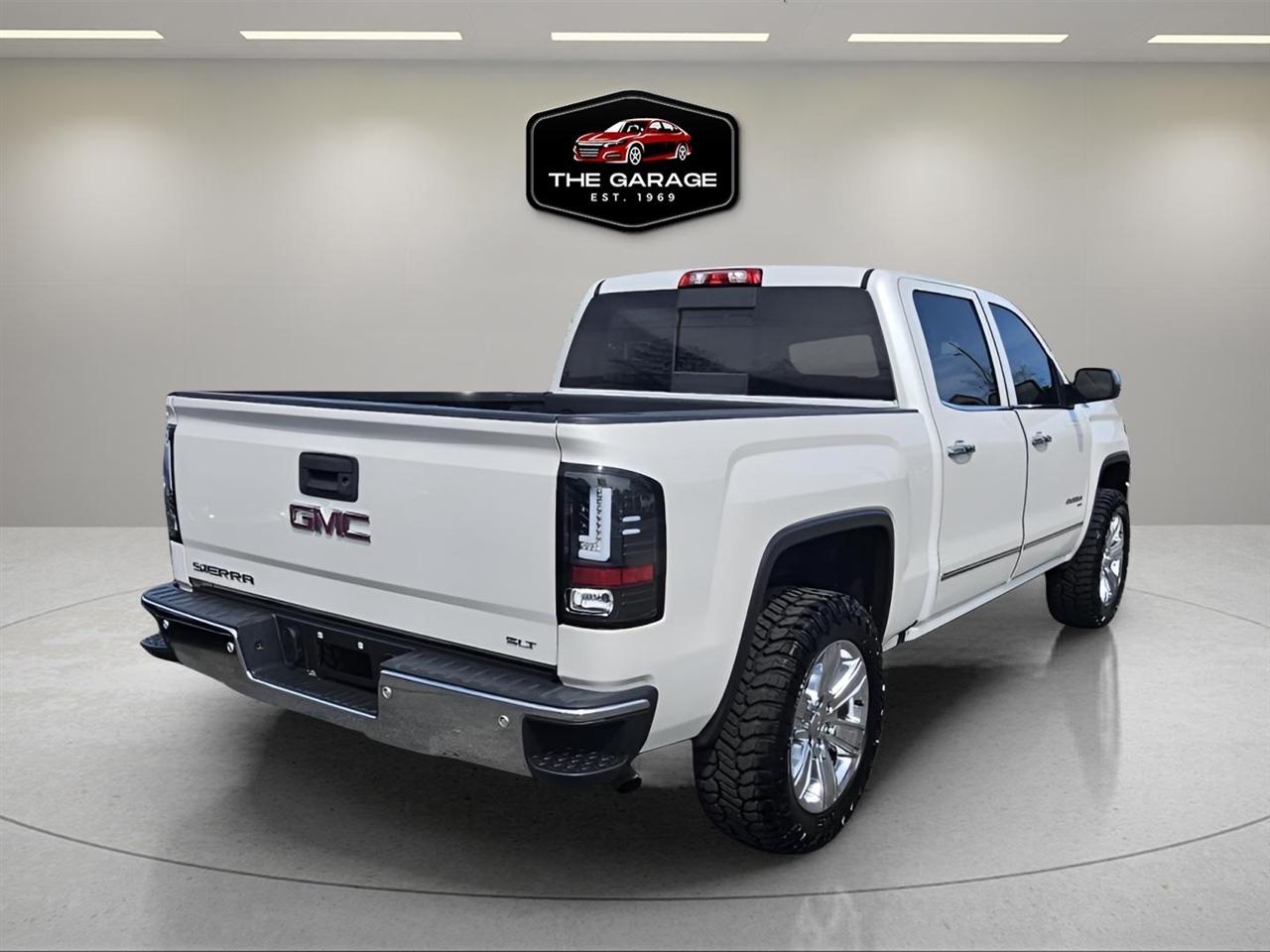 GMC Sierra 1500 4WD Crew Cab 143.5" SLT 2018