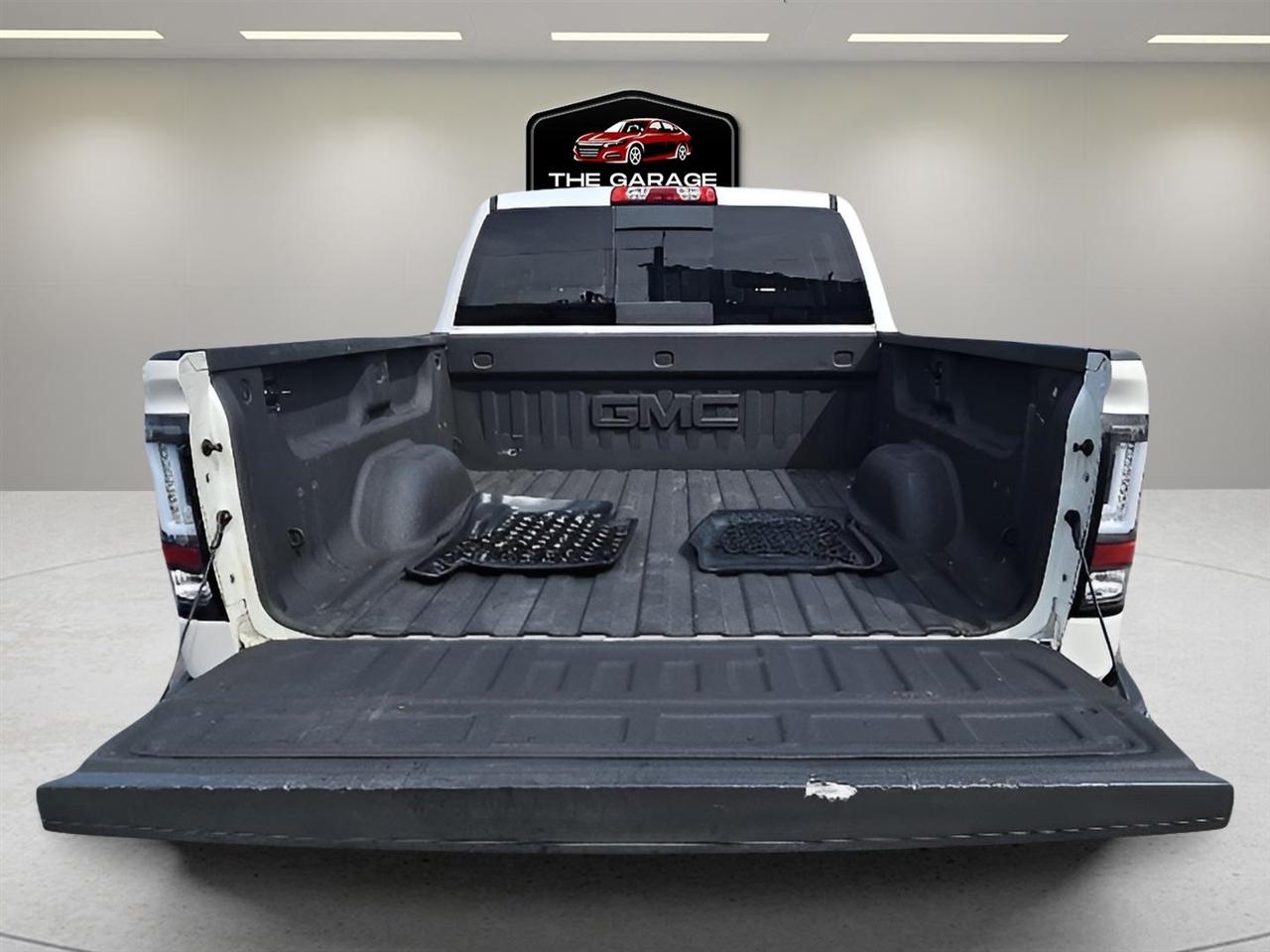 GMC Sierra 1500 4WD Crew Cab 143.5" SLT 2018