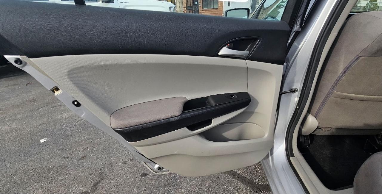 Honda Accord Sdn 4dr I4 Auto LX 2011