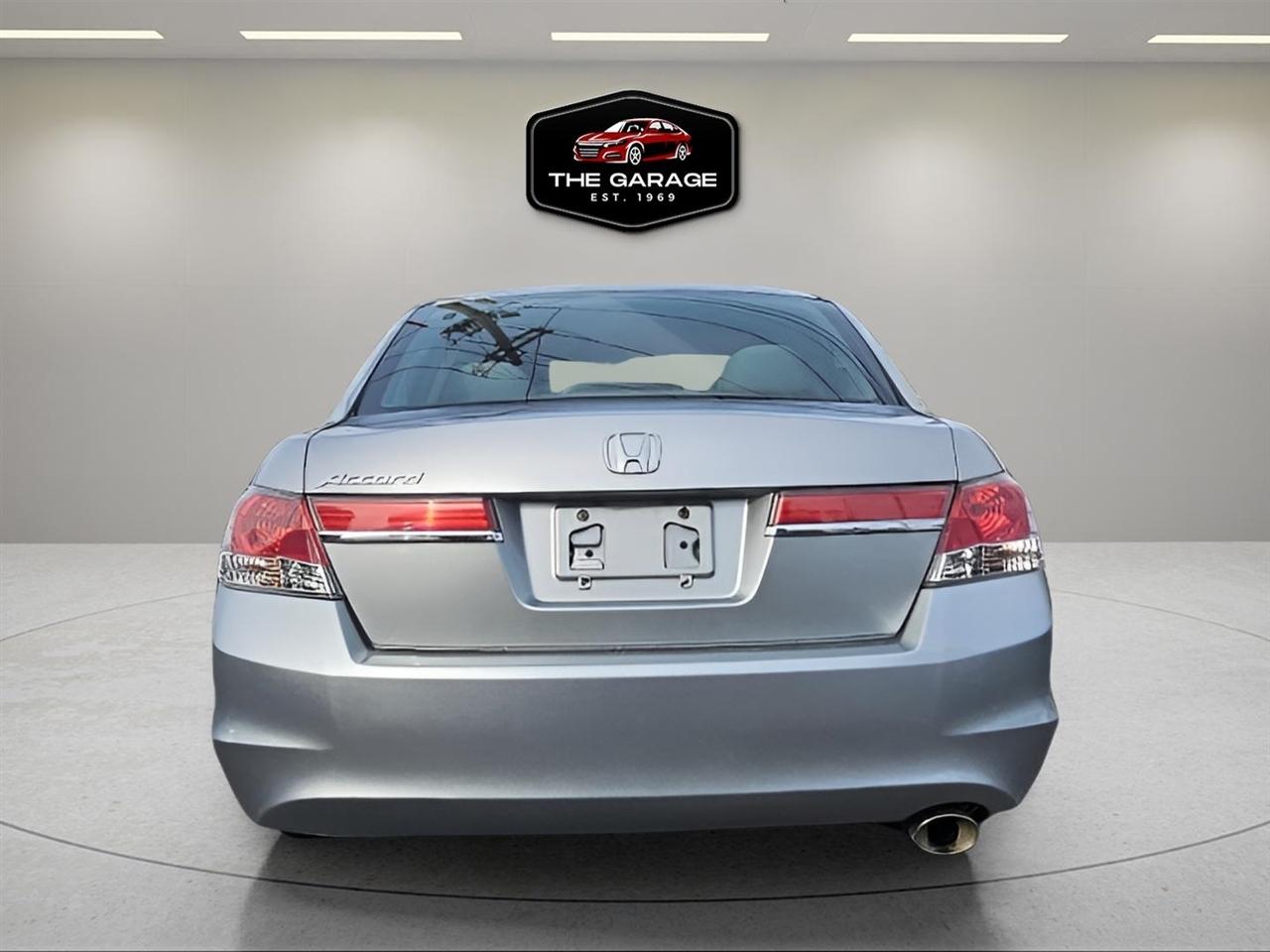 Honda Accord Sdn 4dr I4 Auto LX 2011