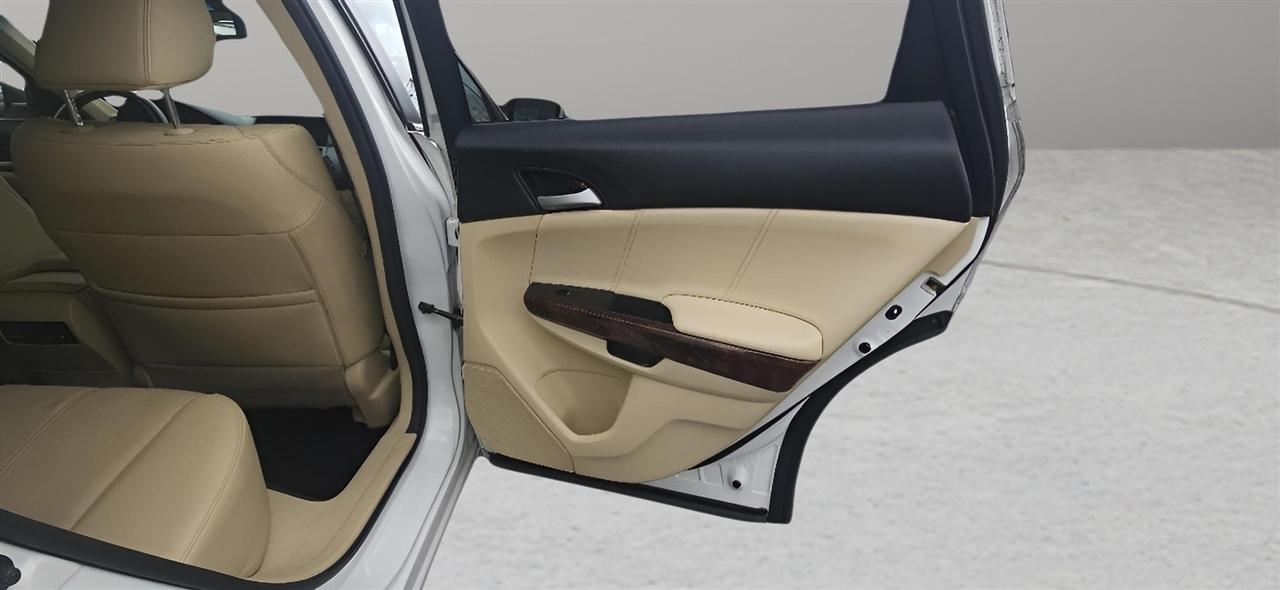 Honda Crosstour 4WD V6 5dr EX-L 2012