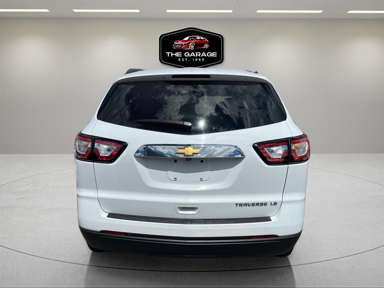 Chevrolet Traverse 4dr LS w/1LS 2016