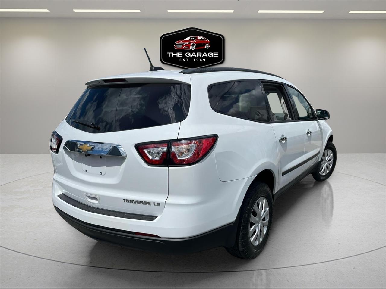 Chevrolet Traverse 4dr LS w/1LS 2016