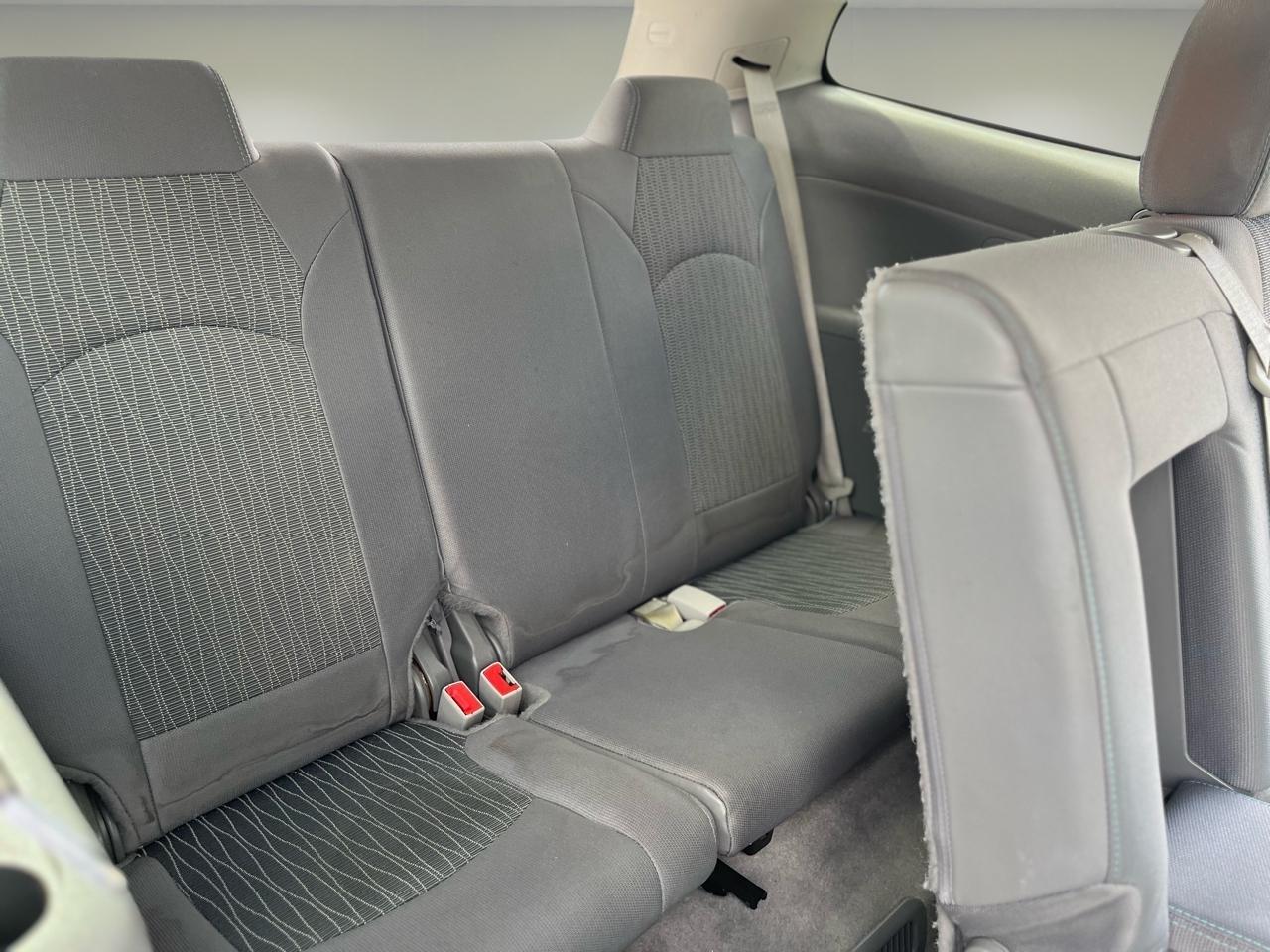 Chevrolet Traverse 4dr LS w/1LS 2016