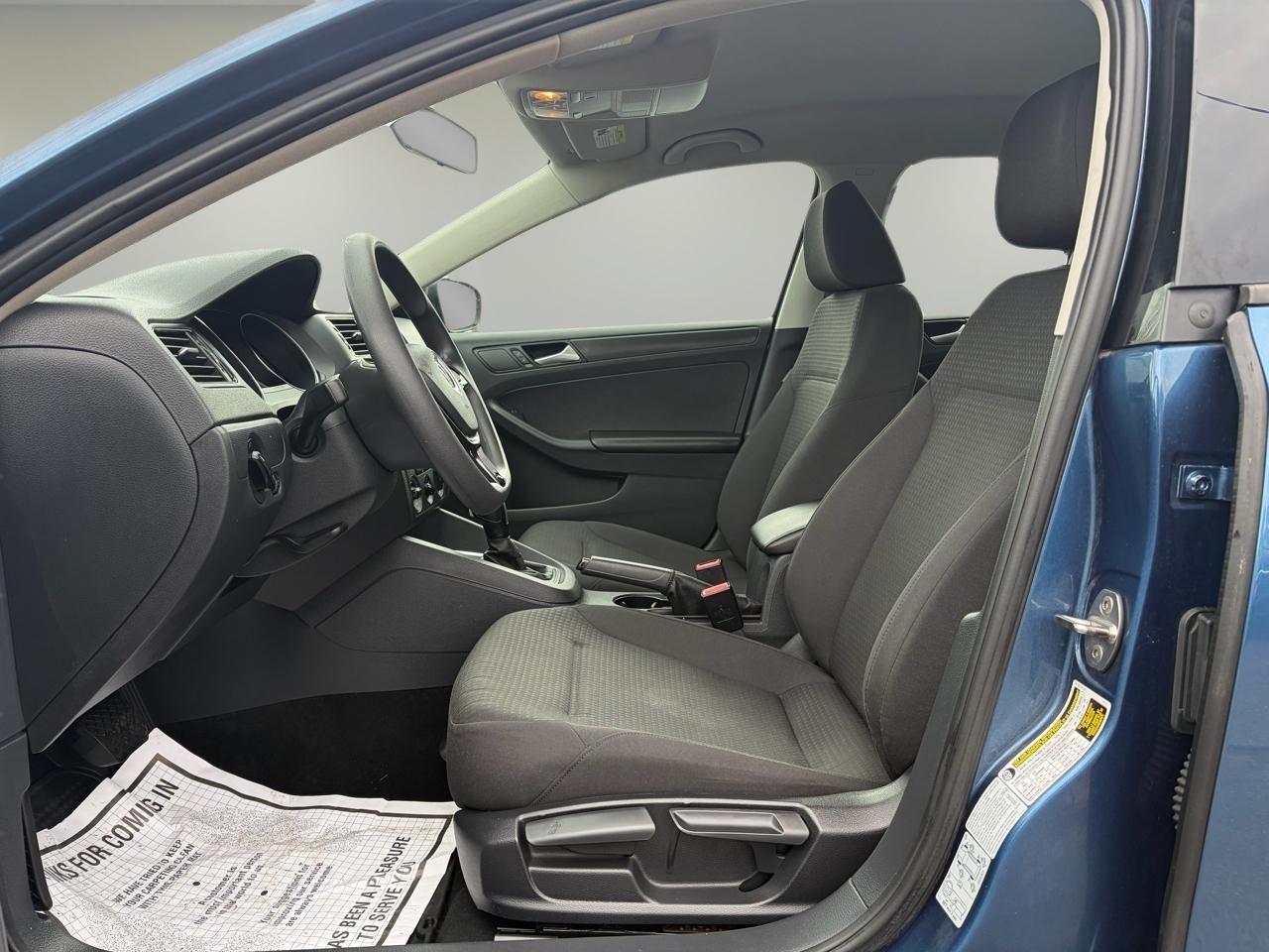 Volkswagen Jetta Sedan 4dr Auto 2.0L S 2015