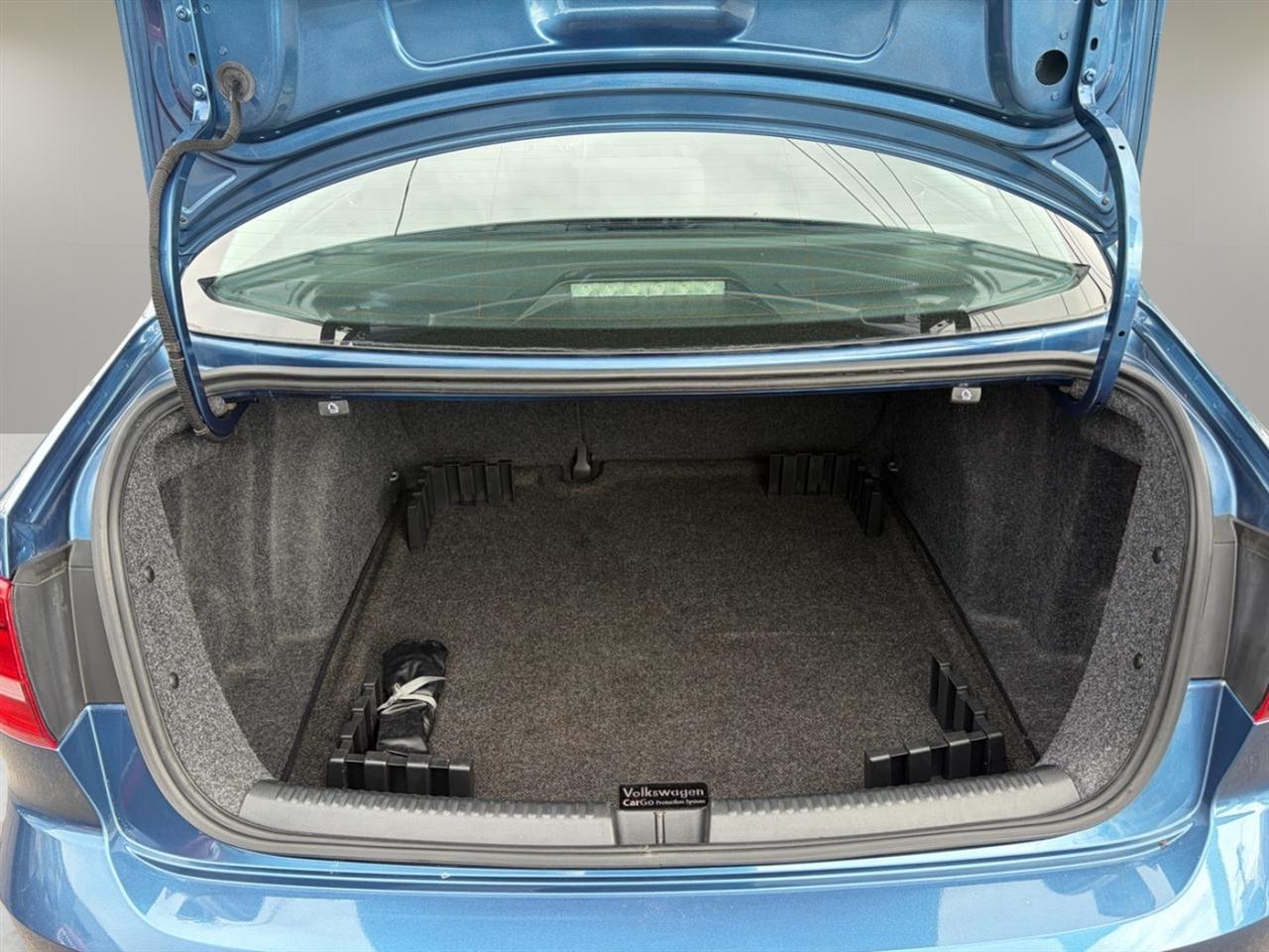 Volkswagen Jetta Sedan 4dr Auto 2.0L S 2015
