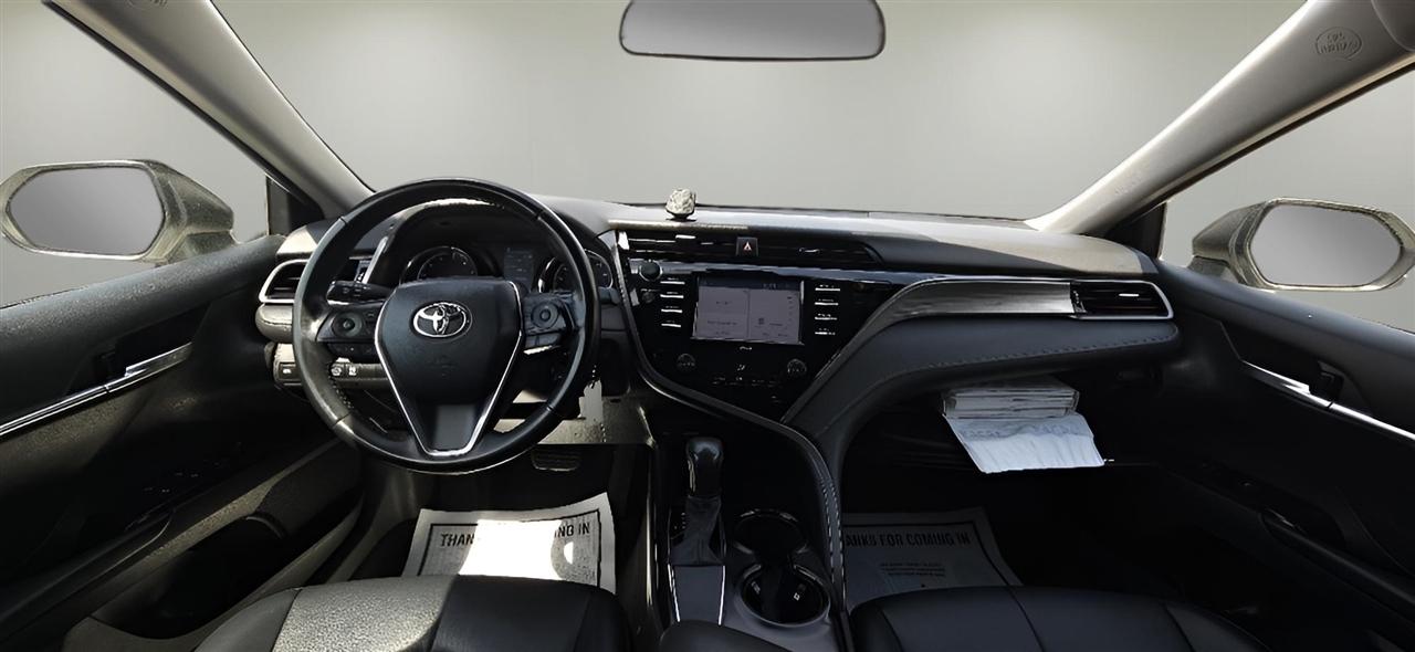 Toyota Camry SE Auto (Natl) 2020