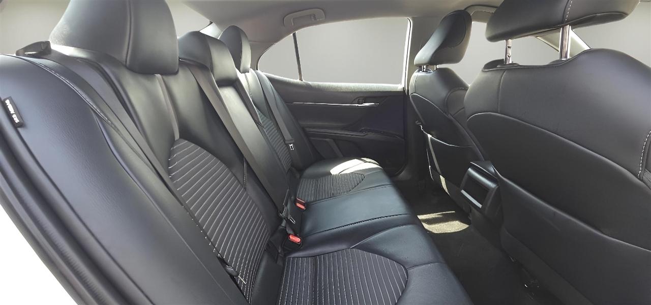 Toyota Camry SE Auto (Natl) 2020