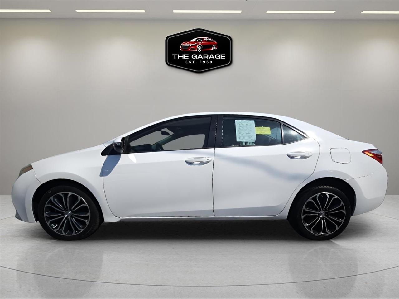 Toyota Corolla  2015