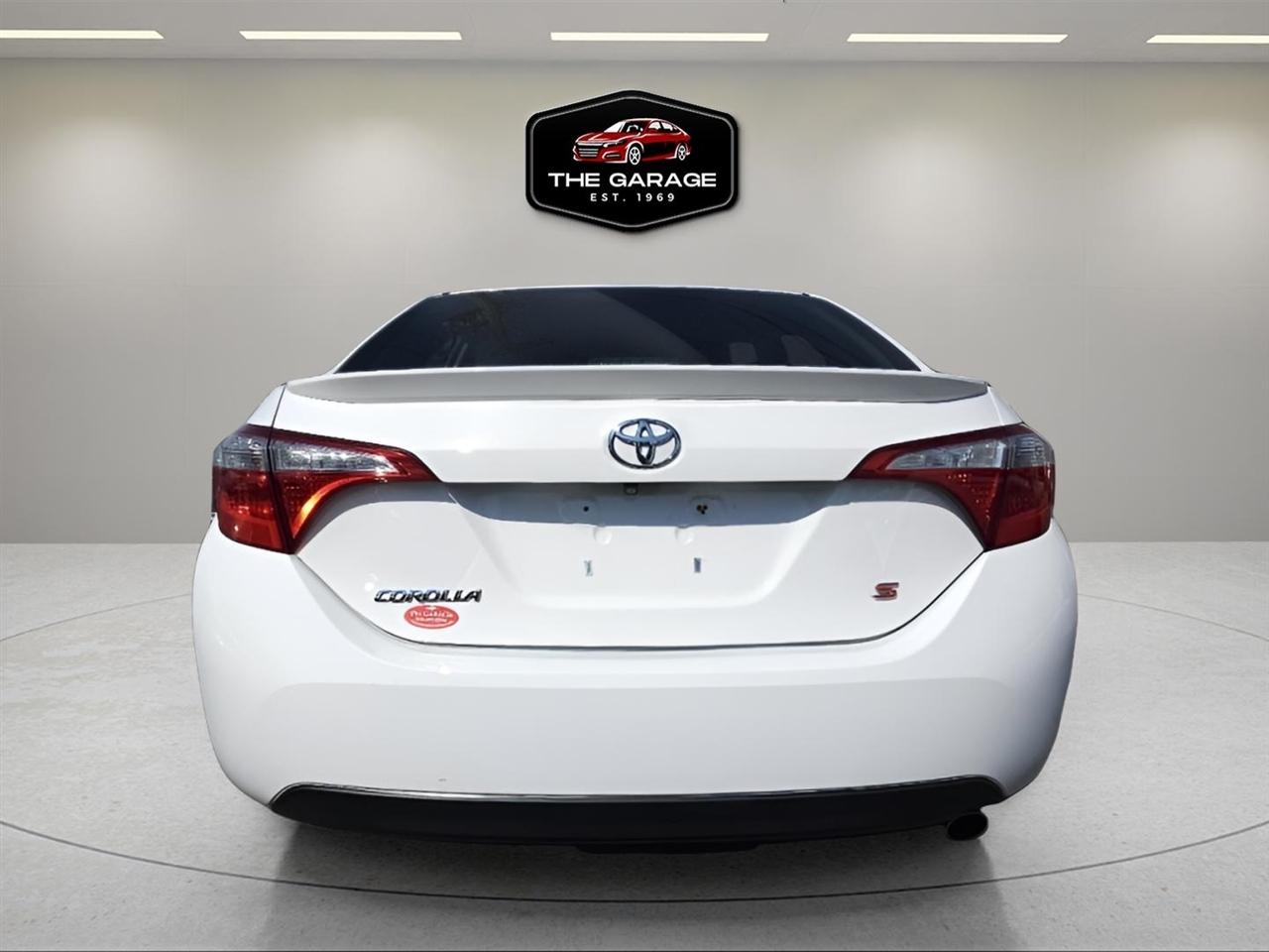 Toyota Corolla  2015