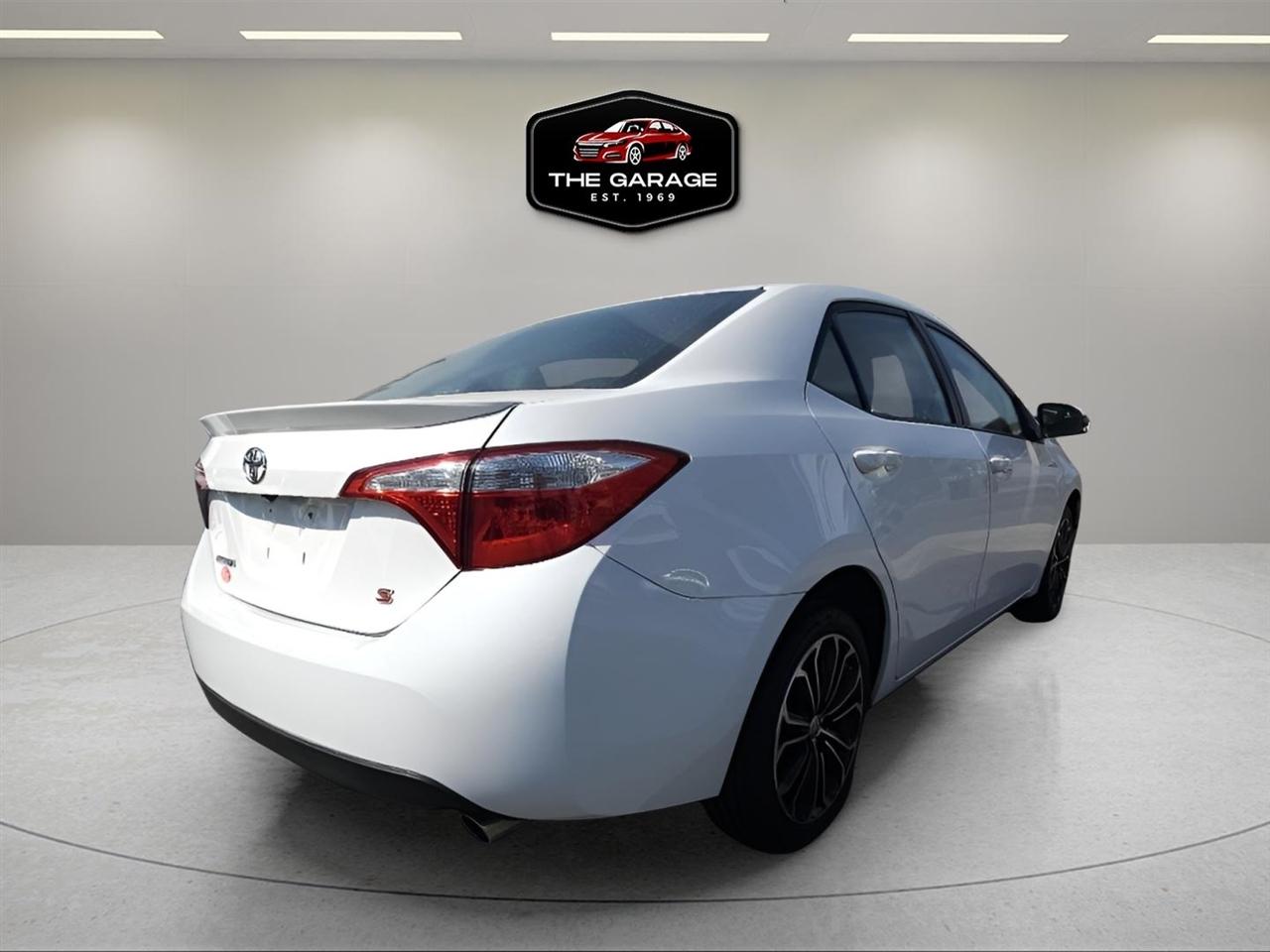 Toyota Corolla  2015