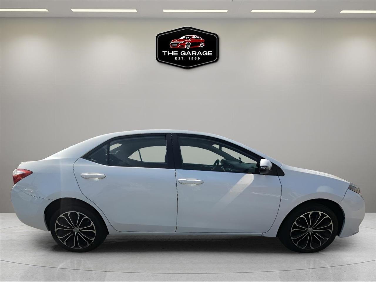 Toyota Corolla  2015