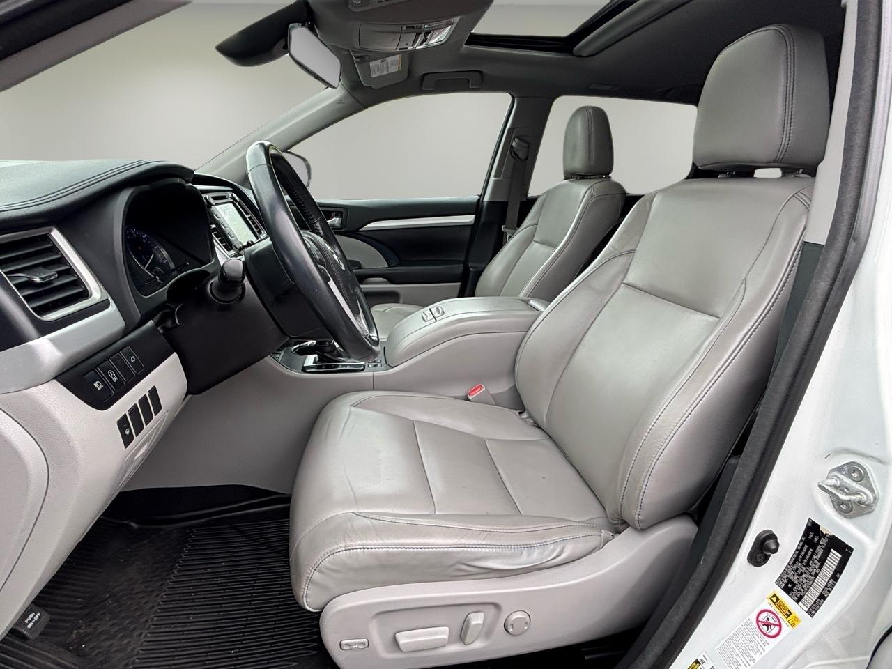 Toyota Highlander XLE V6 AWD (Natl) 2018