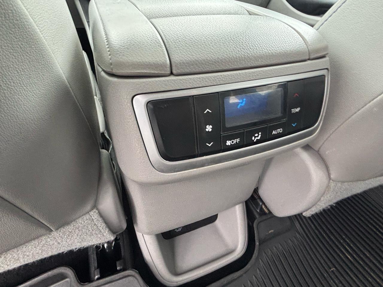 Toyota Highlander XLE V6 AWD (Natl) 2018