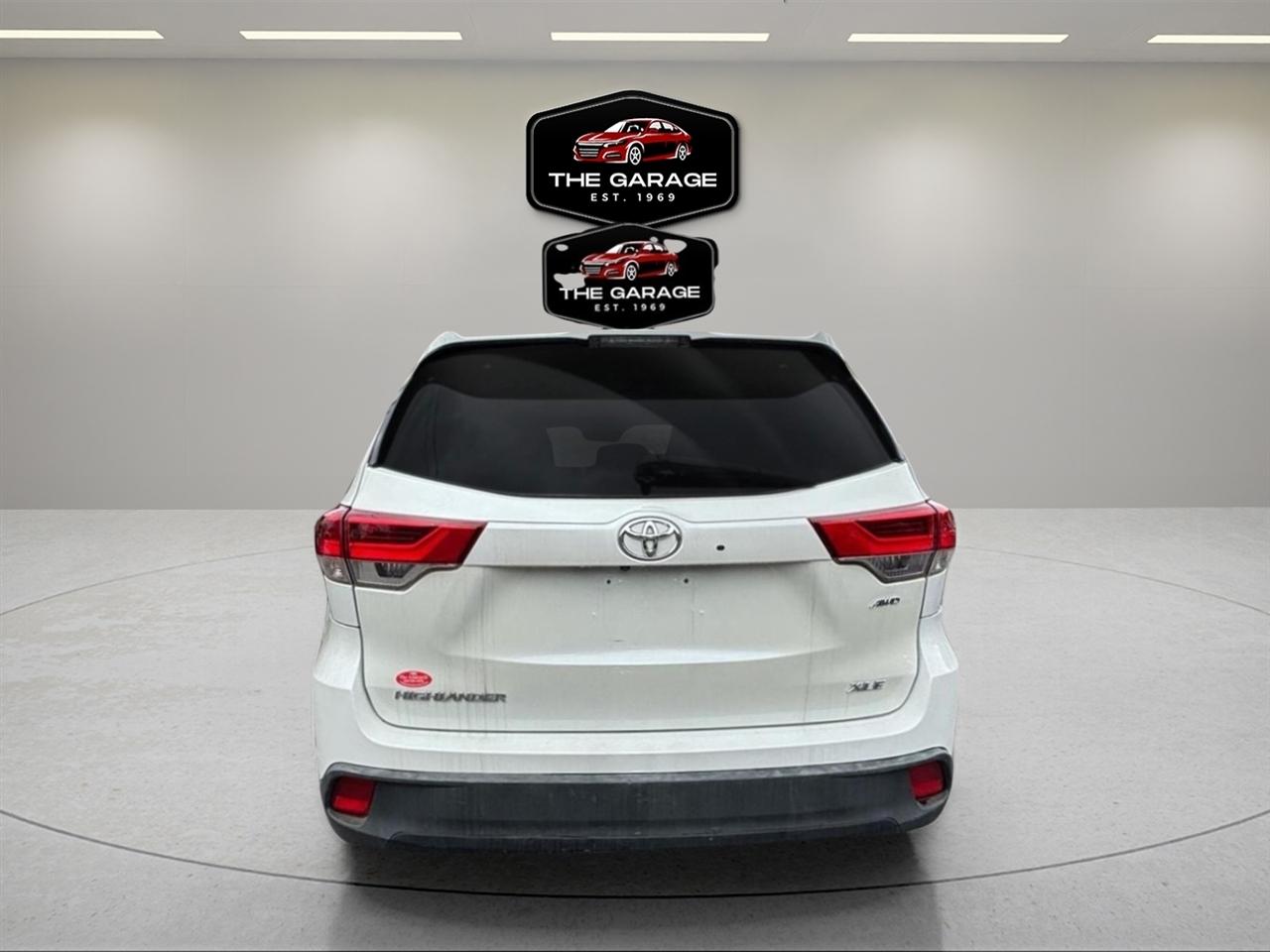 Toyota Highlander XLE V6 AWD (Natl) 2018